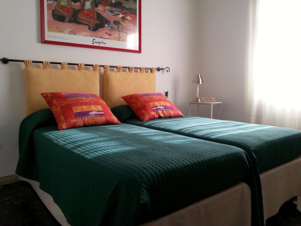 B&B Gloria Галарате Стая снимка